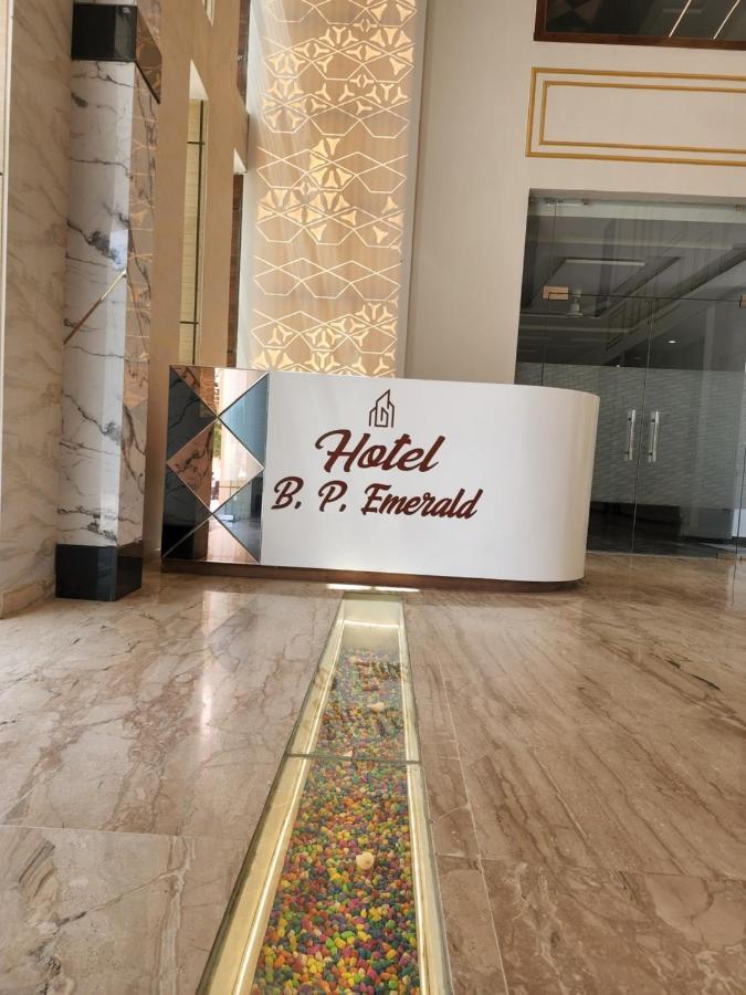Hotel B P Emerald Mathura Εξωτερικό φωτογραφία